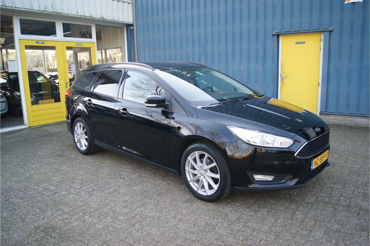 Ford Focus Wagon - 1.0i Lease Edition, 125 pk!!!, Airco, Navi, MOOI!!! - AutoWereld.nl