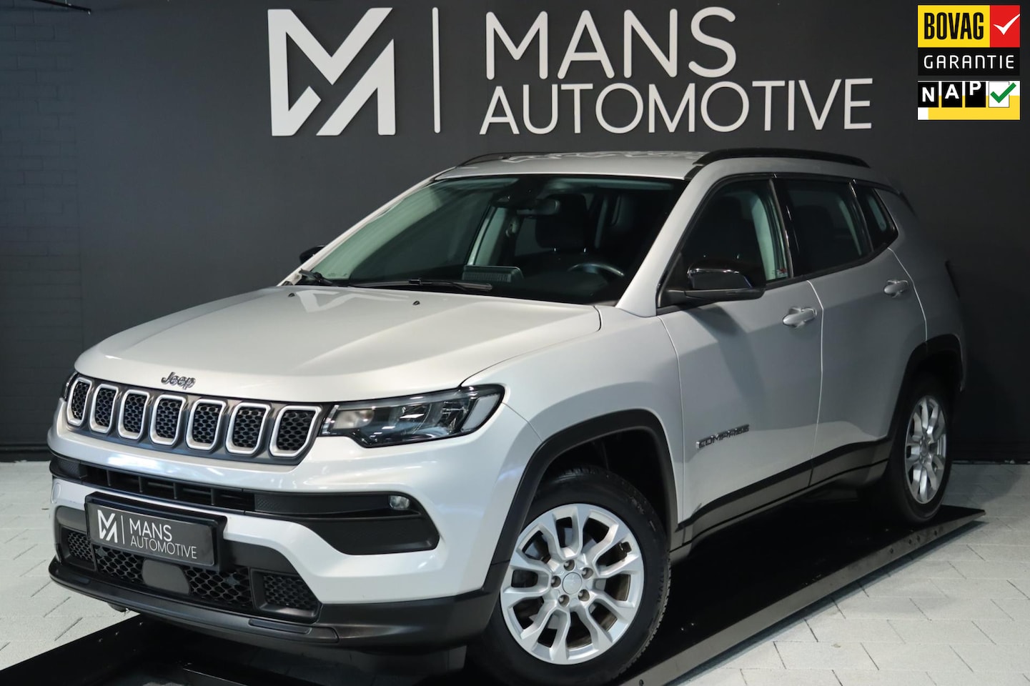 Jeep Compass - 1.3T / CAMERA / STOEL+STUURVERW / CARPLAY / LED - AutoWereld.nl