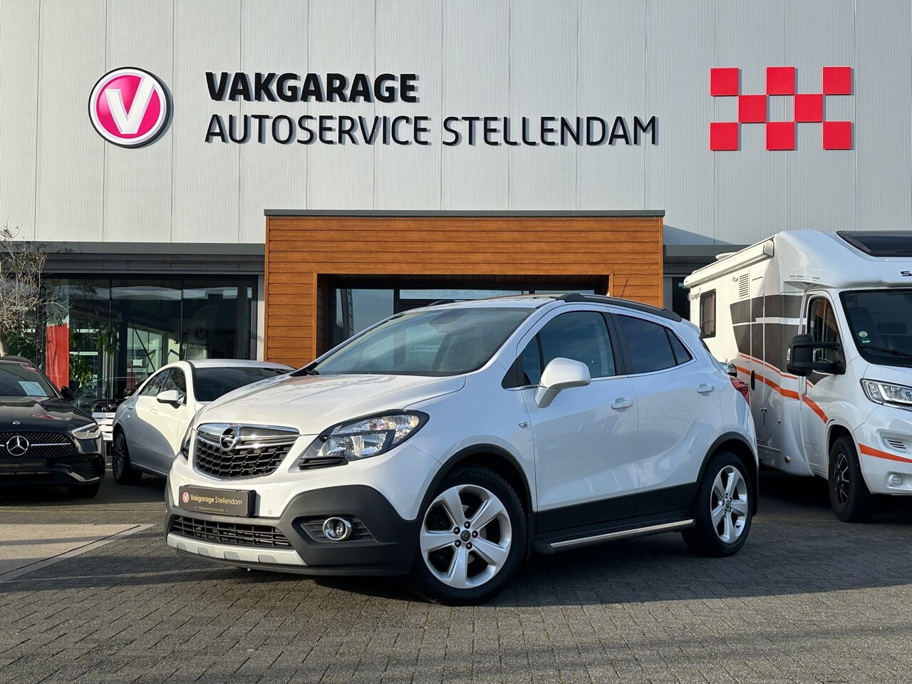 Opel Mokka - 1.4 T Cosmo|Panodak|Stoel-Stuur Verw|Camera|Trekhaak|Leder - AutoWereld.nl