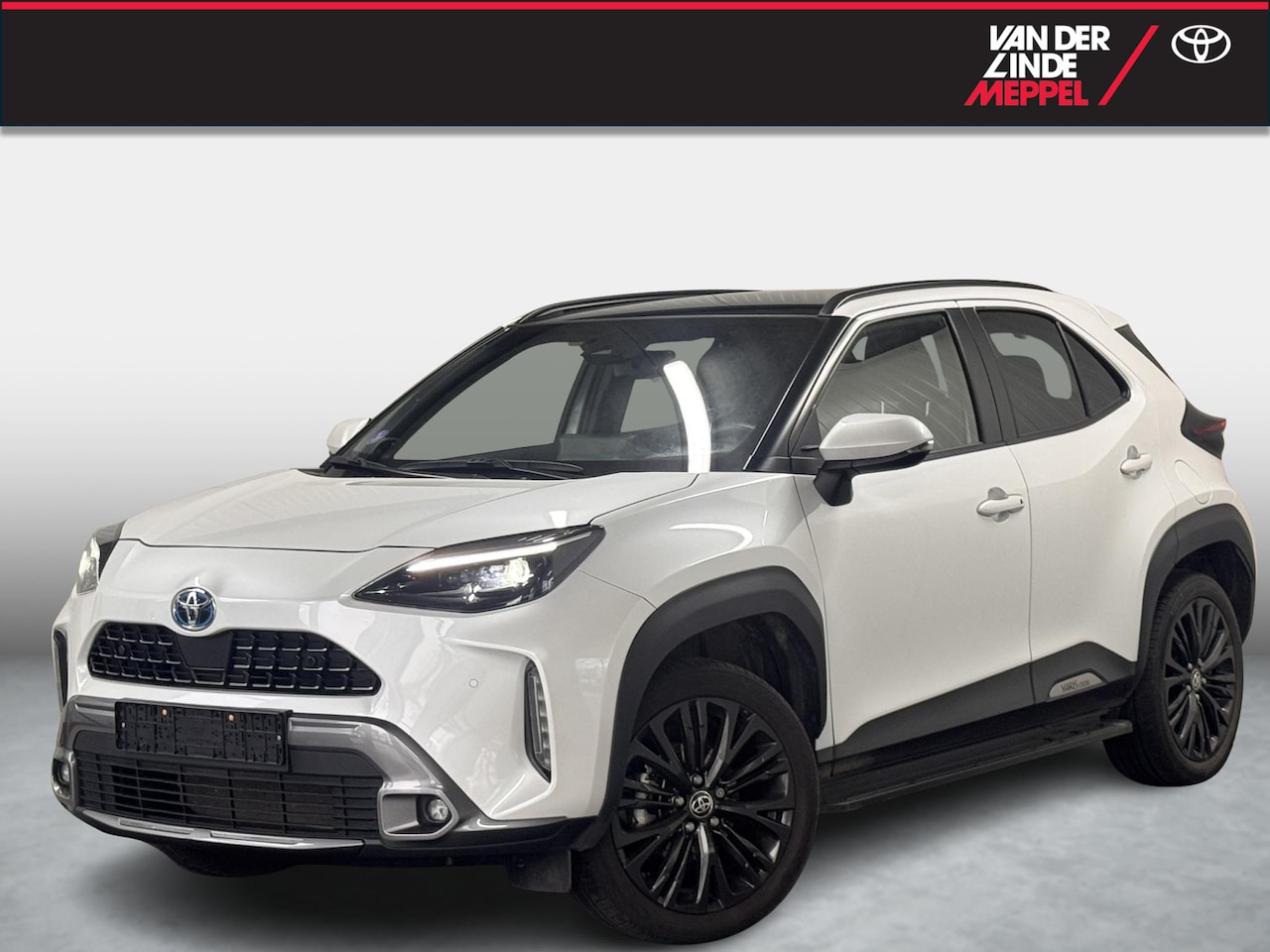 Toyota Yaris Cross - 1.5 Hybrid Adventure Trekhaak Panodak Treeplanken - AutoWereld.nl