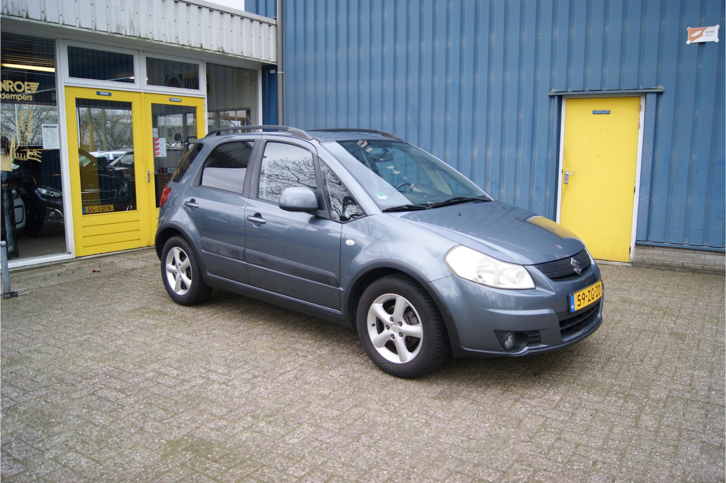 Suzuki SX4 - 1.6i Shogun, Airco, Trekhaak, Nieuwe APK!!! - AutoWereld.nl