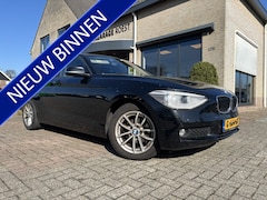 BMW 1-serie - 116i High Executive Automaat Leder / Navigatie / Parkeersensors