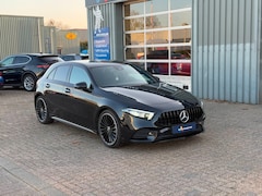 Mercedes-Benz A-klasse - 180 d AMG | Widescreen | Camera | Sfeer | Carplay
