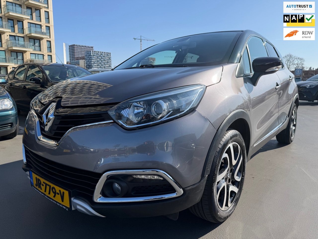Renault Captur - 0.9 TCe Xmod Leer Stoelverwarming Camera Cruise PDC LMV - AutoWereld.nl
