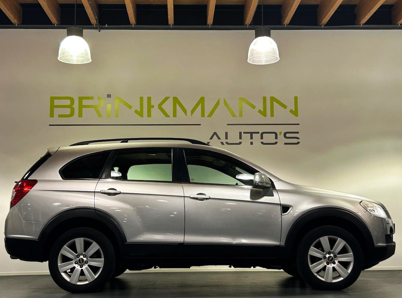 Chevrolet Captiva - 3.2i Executive Lim. Ed. - 7-Pers. Tr.Haak - Leer - APK 04-'27. - AutoWereld.nl