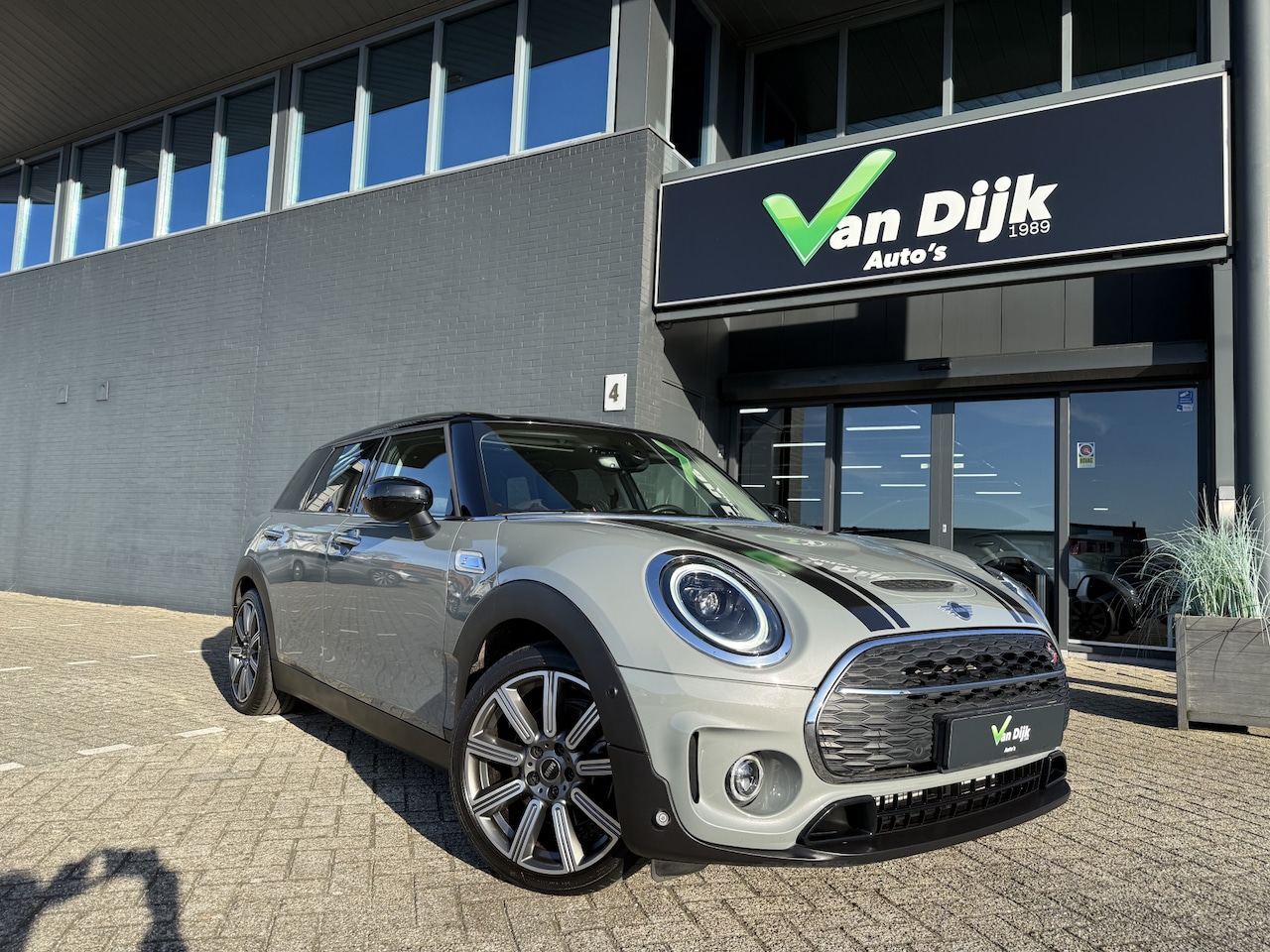 MINI Clubman - Mini 2.0 Cooper S Open Dak Navi Camera Head-Up 18Inch - AutoWereld.nl