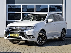 Mitsubishi Outlander - 2.0 PHEV instyle | Leder | Xenon | 360 camera | Keyless | Stoelverwarming | PDC v+a