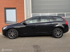 Volvo V60 - 3.0 T6 AWD Momentum - dealer onderh