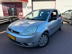 Ford Fiesta - 1.4-16V Ghia |NIEUW APK|ELEKTR PAKKET|RIJD SCHAKELT GOED|