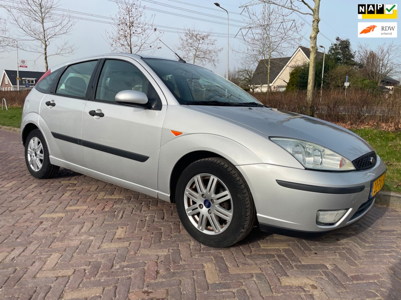 Ford Focus - 1.6-16V Futura-Airco - AutoWereld.nl