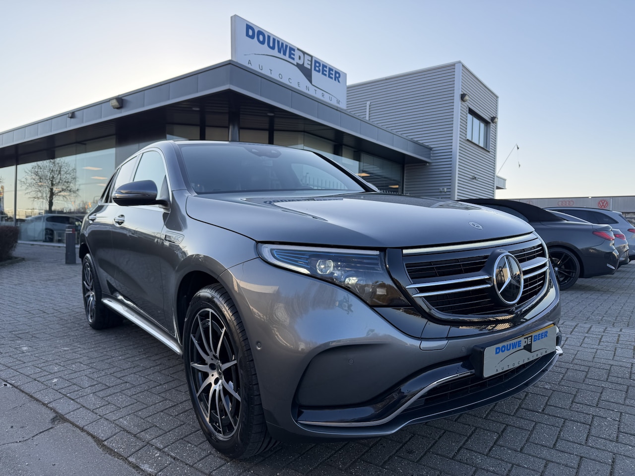 Mercedes-Benz EQC - 400 4MATIC AMG Line 80 kWh Schuifdak | Memory | Keyless | Stoelverw. - AutoWereld.nl