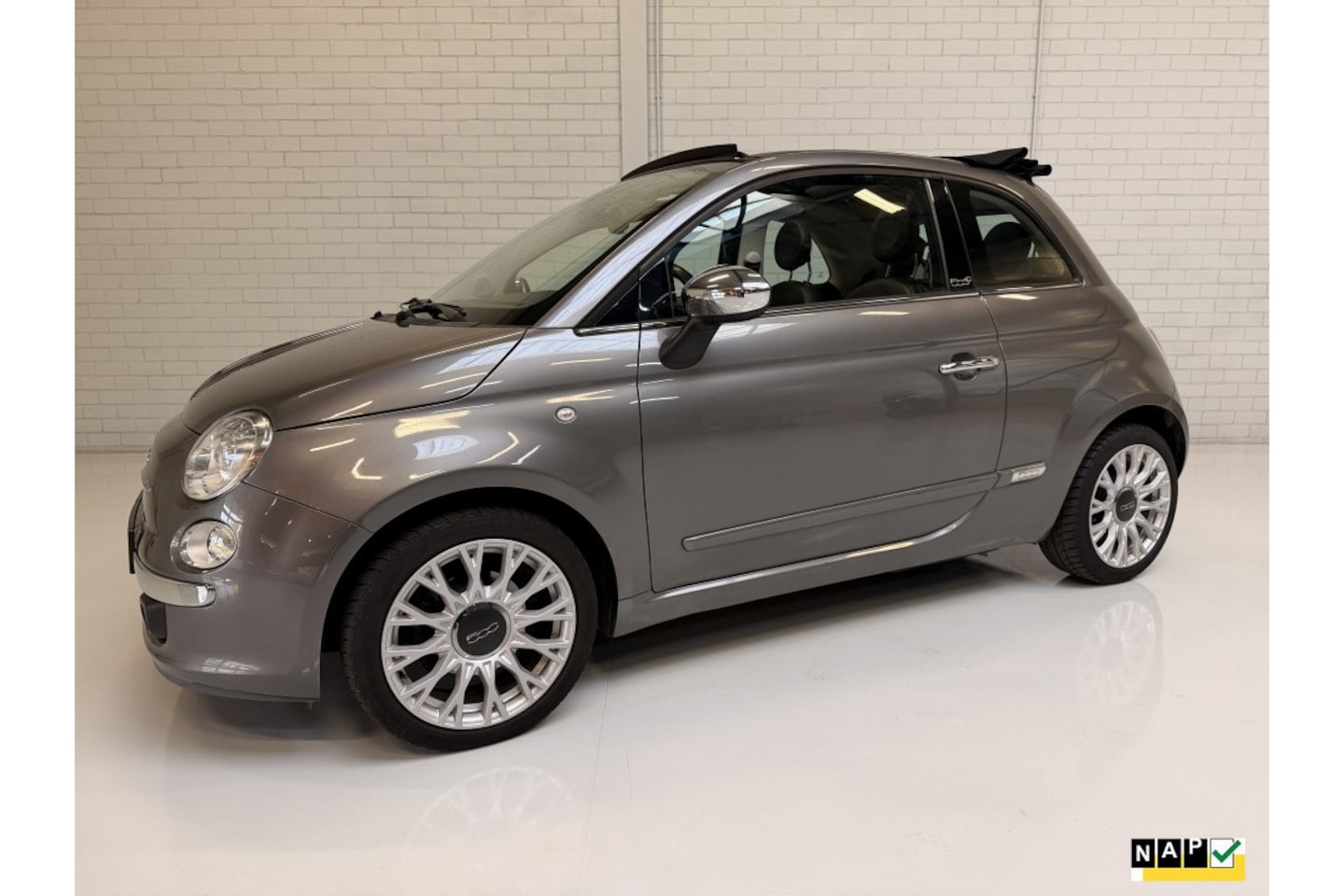 Fiat 500 C - 0.9 TwinAir Lounge | Cabrio | Leer | Clima | Xenon | NAP | - AutoWereld.nl