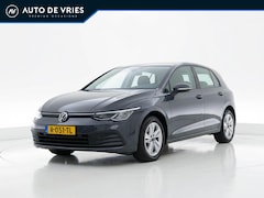 Volkswagen Golf - 1.0 TSI 110pk Life Business | ECC | Navigatie | Winterpakket