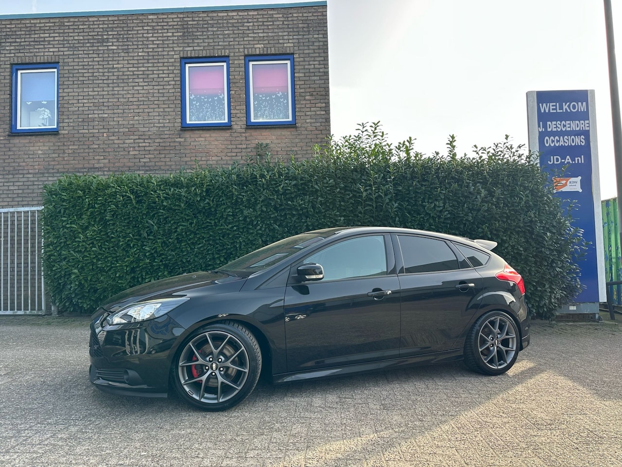 Ford Focus - 2.0 ST-2 Climate C, Cruise C, Stoelverw, Navigatie!!!! - AutoWereld.nl