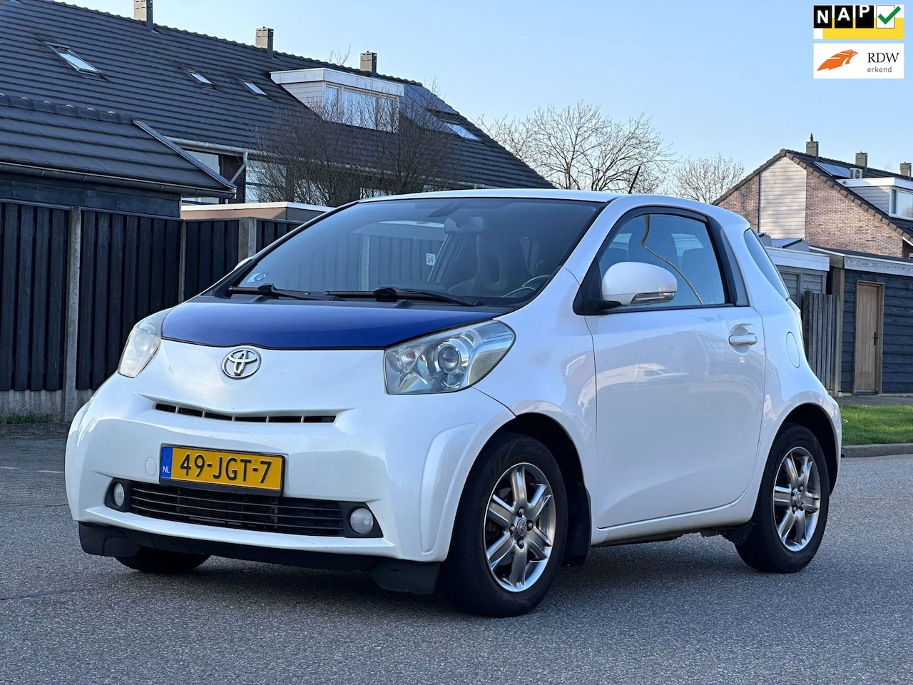 Toyota iQ - 1.0 VVTi Aspiration Stoelverwarming*Clima*NAP*Half leder*LM velgen* - AutoWereld.nl