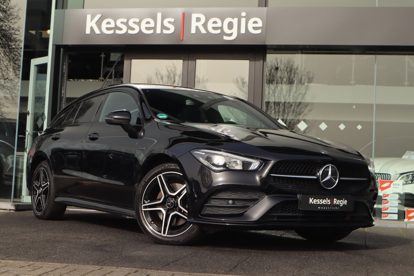 Mercedes-Benz CLA-klasse Shooting Brake - 250 e AMG Line Pano Ambient Camera Bliss El.Klep 18” Stoelverwarming - AutoWereld.nl