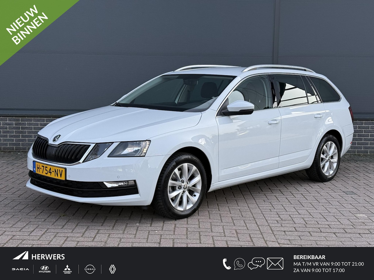 Skoda Octavia Combi - 1.0 TSI Greentech Business Edition / Stoel Verwarming / Cruise / Navigatie / Apple Carplay - AutoWereld.nl
