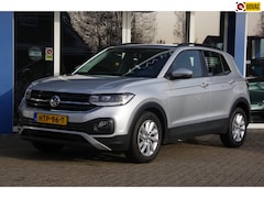 Volkswagen T-Cross - 1.0 TSI Life Camera Stoelverwarming Trekhaak Carplay
