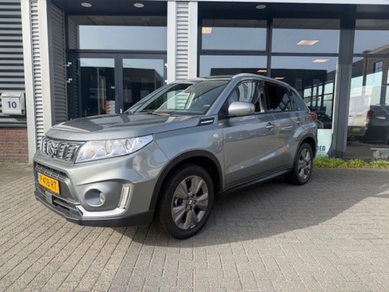 Suzuki Vitara - 1.0 Boosterjet Automaat Navi Stoelverw. Carplay Trekhaak - AutoWereld.nl
