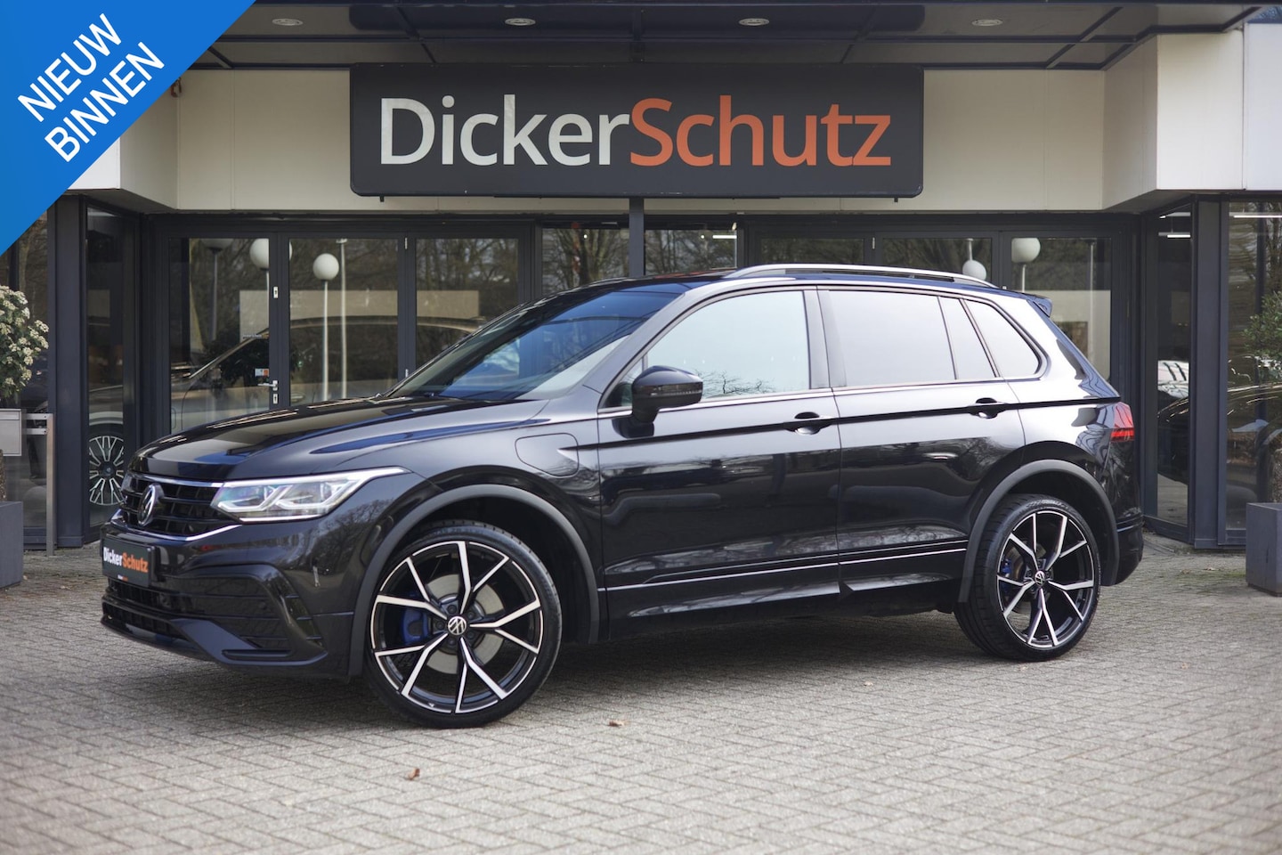Volkswagen Tiguan - 1.4 TSI eHybrid R-Line Business+ Pano | Trekhaak | ACC - AutoWereld.nl