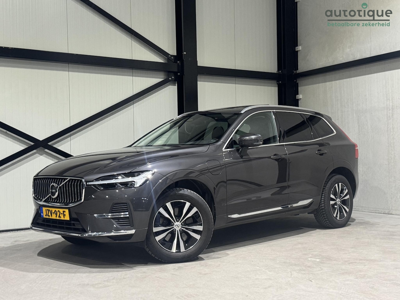 Volvo XC60 - 2.0 Recharge T6 AWD Inscription Expr. | panorama | navi | carplay | - AutoWereld.nl