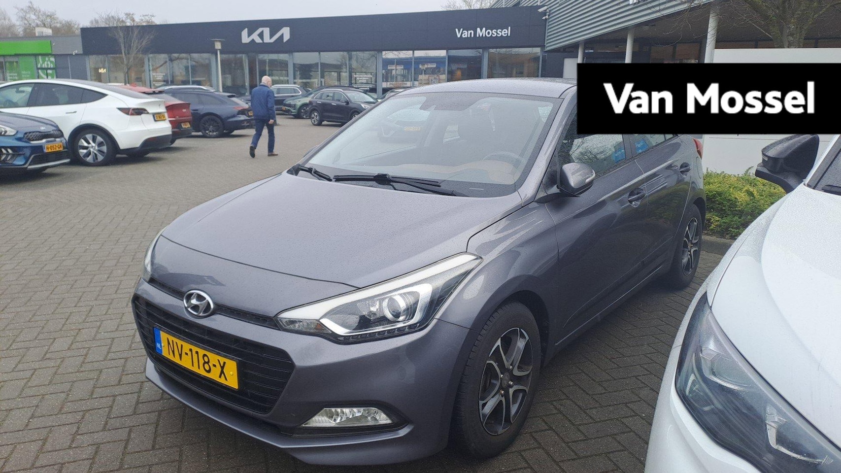 Hyundai i20 - 1.0 T-GDI Comfort TREKHAAK | PDC | LMV | CAMERA | NAVIGATIE | CLIMA | BLUETOOTH | RADIO | - AutoWereld.nl