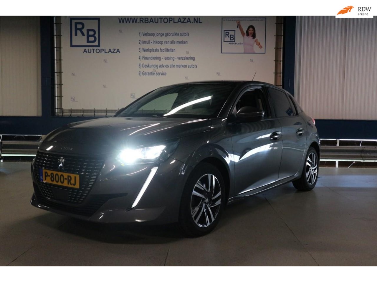 Peugeot 208 - 1.2 PureTech / PANO / CARPLAY / CAMERA / 12 MND GARANTIE ! ! - AutoWereld.nl