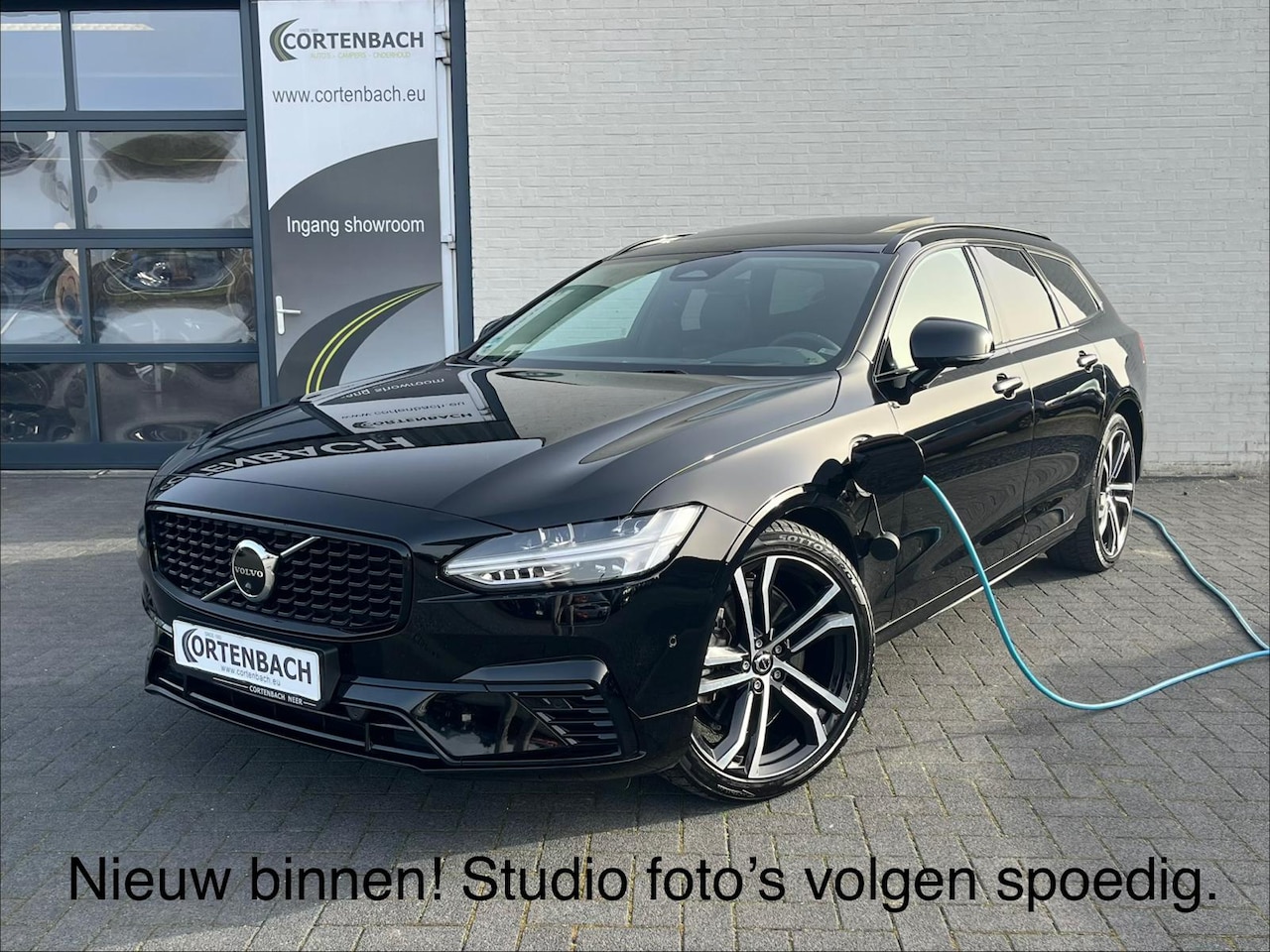 Volvo V90 - 2.0 T8 Plug-in hybrid AWD Ultimate Dark | Luchtvering | Panorama dak | Adaptieve cruise | - AutoWereld.nl
