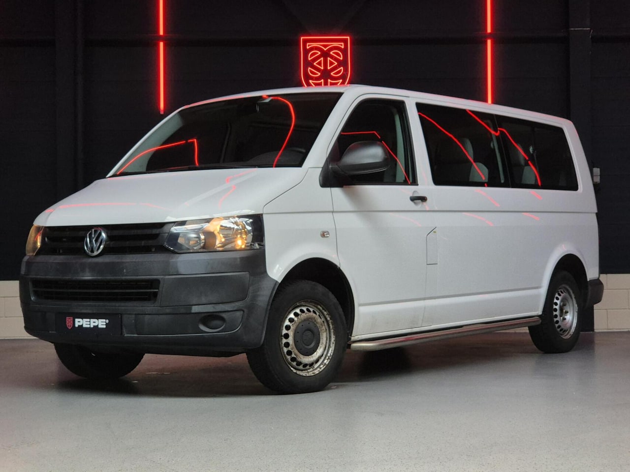 Volkswagen Transporter Kombi - 2.0 TDI L2H1 |9-PERSOONS|AIRCO - AutoWereld.nl