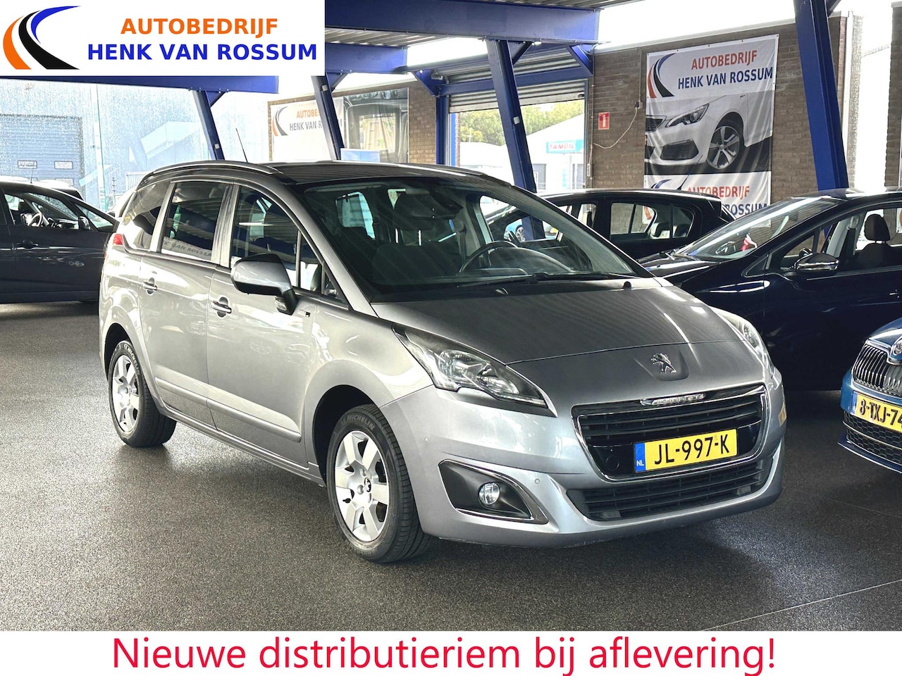 Peugeot 5008 - 1.2 PureTech Style 7p. Trekhaak | Cruise | Navi | Achteruitrijcamera | NAP - AutoWereld.nl