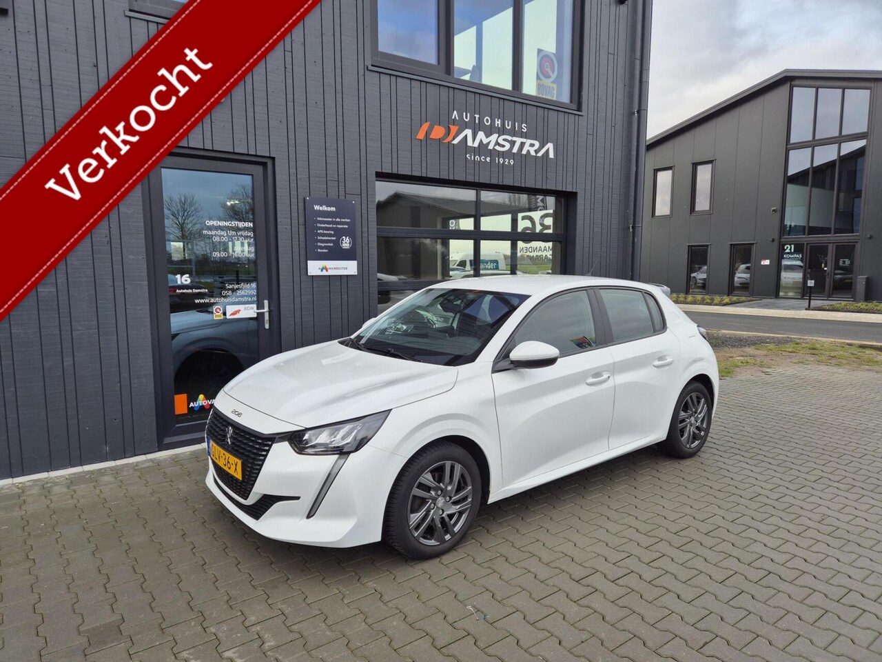 Peugeot 208 - 1.2 PureTech Allure|Automaat|LED|Navi|DAB| - AutoWereld.nl