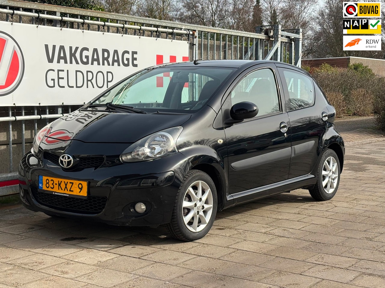 Toyota Aygo - 1.0-12V Comfort Nwe APK, Grote Beurt - AutoWereld.nl
