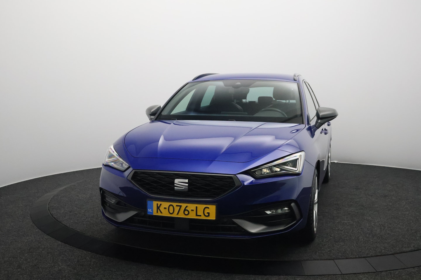 SEAT Leon Sportstourer - 1.5 TSI 150PK FR Launch Edition | Wegklapbare Trekhaak | Virtual Cockpit | Led - AutoWereld.nl