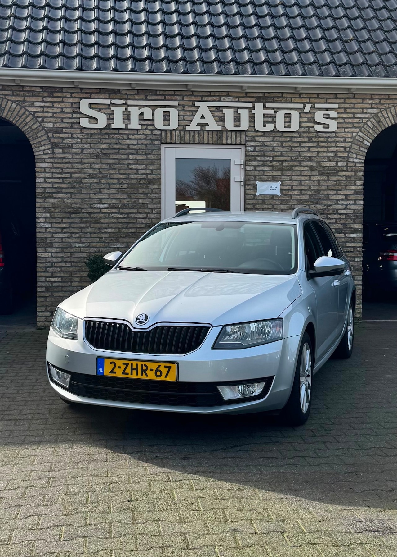 Skoda Octavia Combi - 1.2 Bj 2015 Van eerste Eigenaar zeer nette auto - AutoWereld.nl