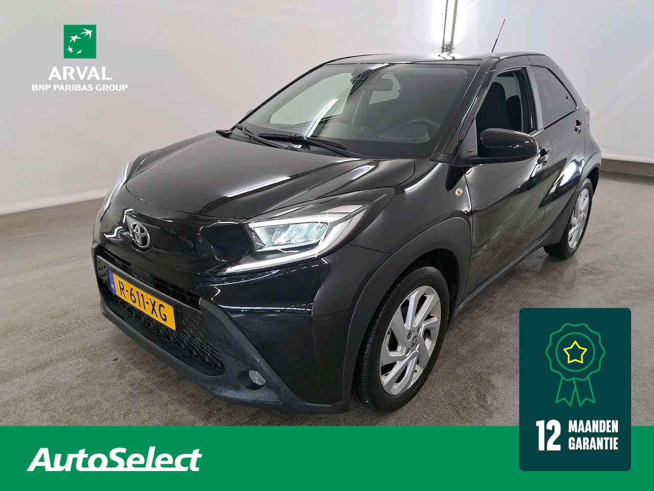 Toyota Aygo X - 1.0 VVT-i 72pk MT First | Apple CarPlay / Android Auto| 17" Velgen | LED | ECC | ACC | Pri - AutoWereld.nl