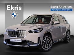 BMW iX1 - eDrive20 67 kWh M Sport Edition | Glazen Panoramadak | Trekhaak Elektrisch | Stuur- en sto