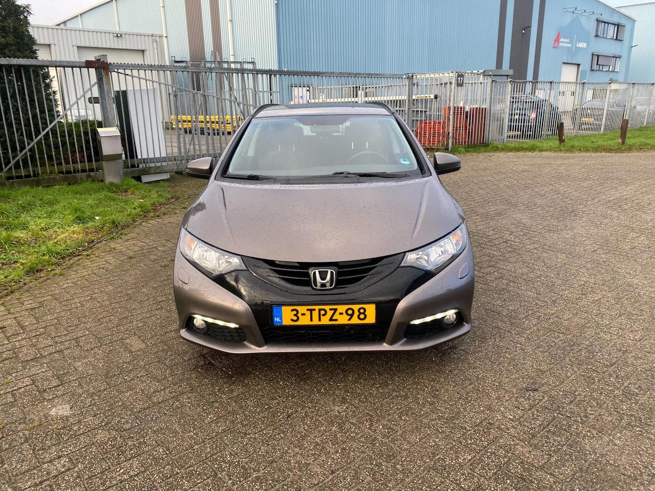 Honda Civic Tourer - 1.6D Sport - AutoWereld.nl