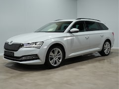 Skoda Superb Combi - 1.4 TSI iV 204pk Business Edition Plus Trekhaak Camera Navigatie Stoelverwarming Carplay