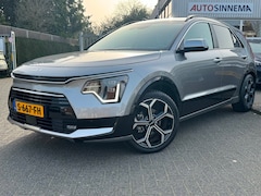 Kia Niro - 1.6 GDi Hybrid ExecutiveLine | Trekhaak | All Season | Panoramadak | HUD | Memory |