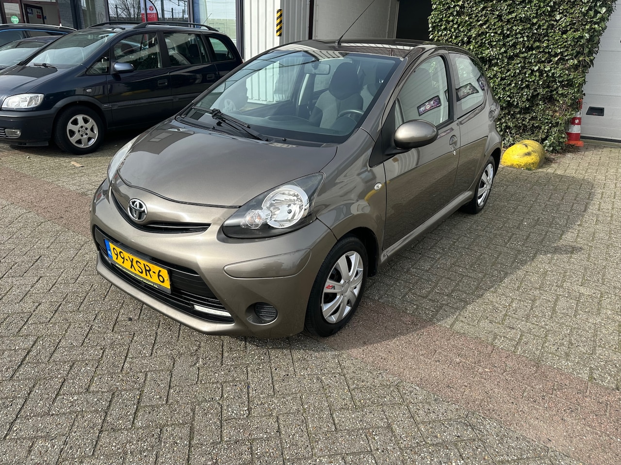 Toyota Aygo - 1.0 VVT-i Aspiration 1.0 VVT-i Aspiration, 1.Hand, Airco,Elektr.pakket - AutoWereld.nl