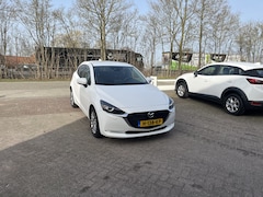 Mazda 2 - 2 1.5 Skyactiv-G Luxury CARPLAY CLIMA STOEL- EN STUURVERWARMING