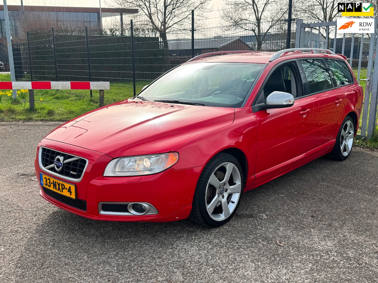 Volvo V70 - 2.0T R-Edition Leder Navi Xenon Trekhaak NAP - AutoWereld.nl