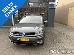 Volkswagen Tiguan - 1.4 TSI Connected Series / Airco clima/ navigatie/ Cruise/ Apple carplay/ PDC/ Elektrische