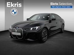 BMW i4 - eDrive35 M Sportpakket |	M Sport Edition | Innovation Pack | Comfort Pack | Stuurwielrand
