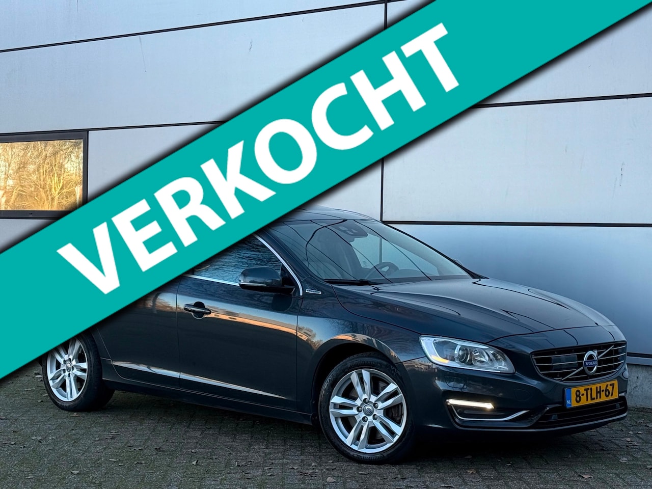 Volvo V60 - 2.4 D6 AWD Plug-In Hybrid 2e Eignr |Automaat |Open Dak |Memory |4x Stoelverw|Stuurverw|Lee - AutoWereld.nl