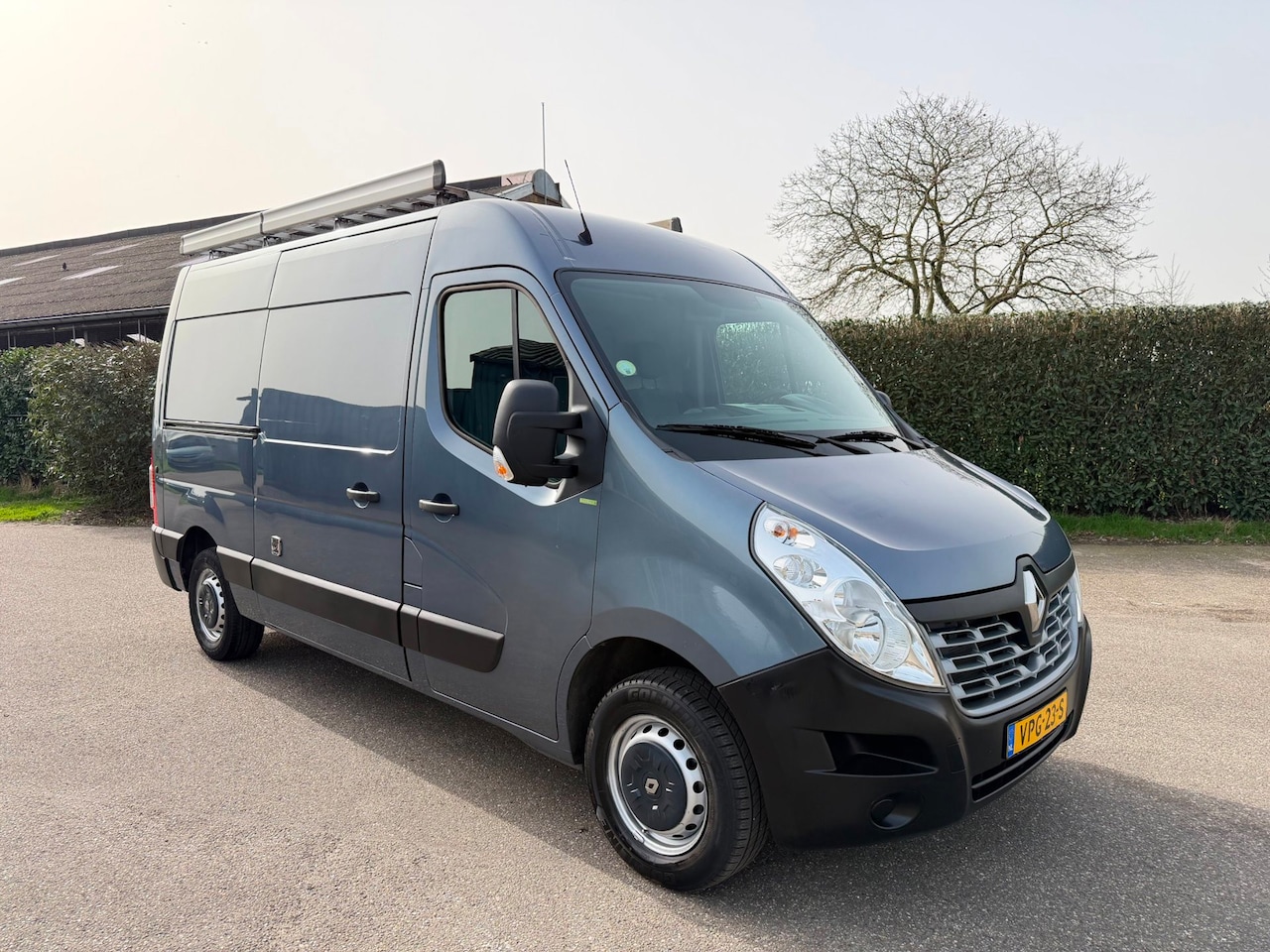 Renault Master - T35 2.3 DCI 130PK L2H2 AC NAVI EURO 6 - AutoWereld.nl