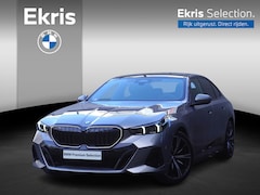 BMW 5-serie - Sedan 530e M Sportpakket Pro | Trekhaak met elektrisch wegklapbare kogel | Bowers & Wilkin