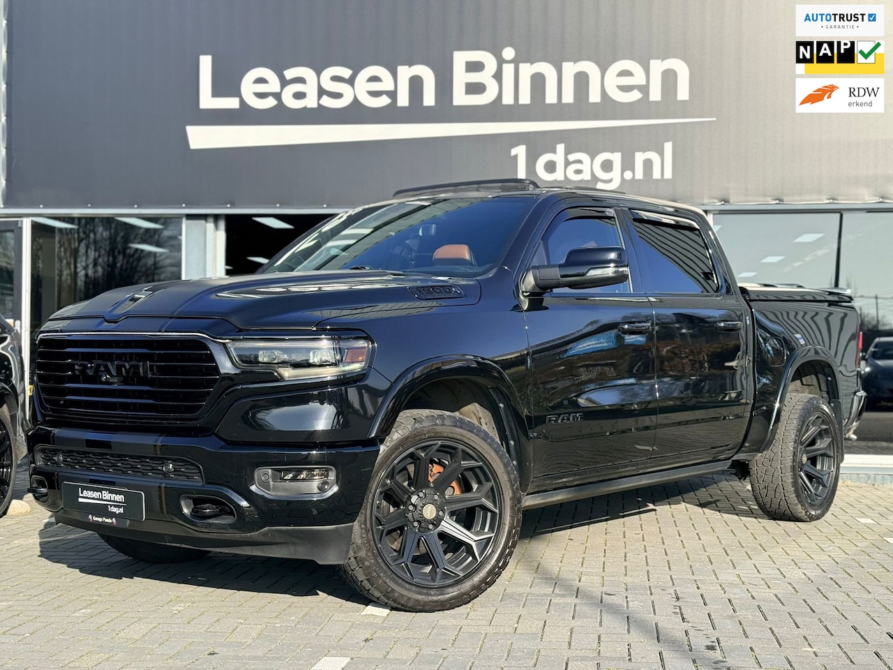 Dodge Ram 1500 - 5.7 V8 4x4 Crew Cab Limited 5.7 V8 4x4 Crew Cab Limited - AutoWereld.nl
