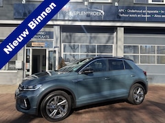 Volkswagen T-Roc - 1.5 TSI R-Line DSG-aut. R-LINE / Trekhaak afn. / Camera / Stoelverw. / IQ Light / FABRIEKS