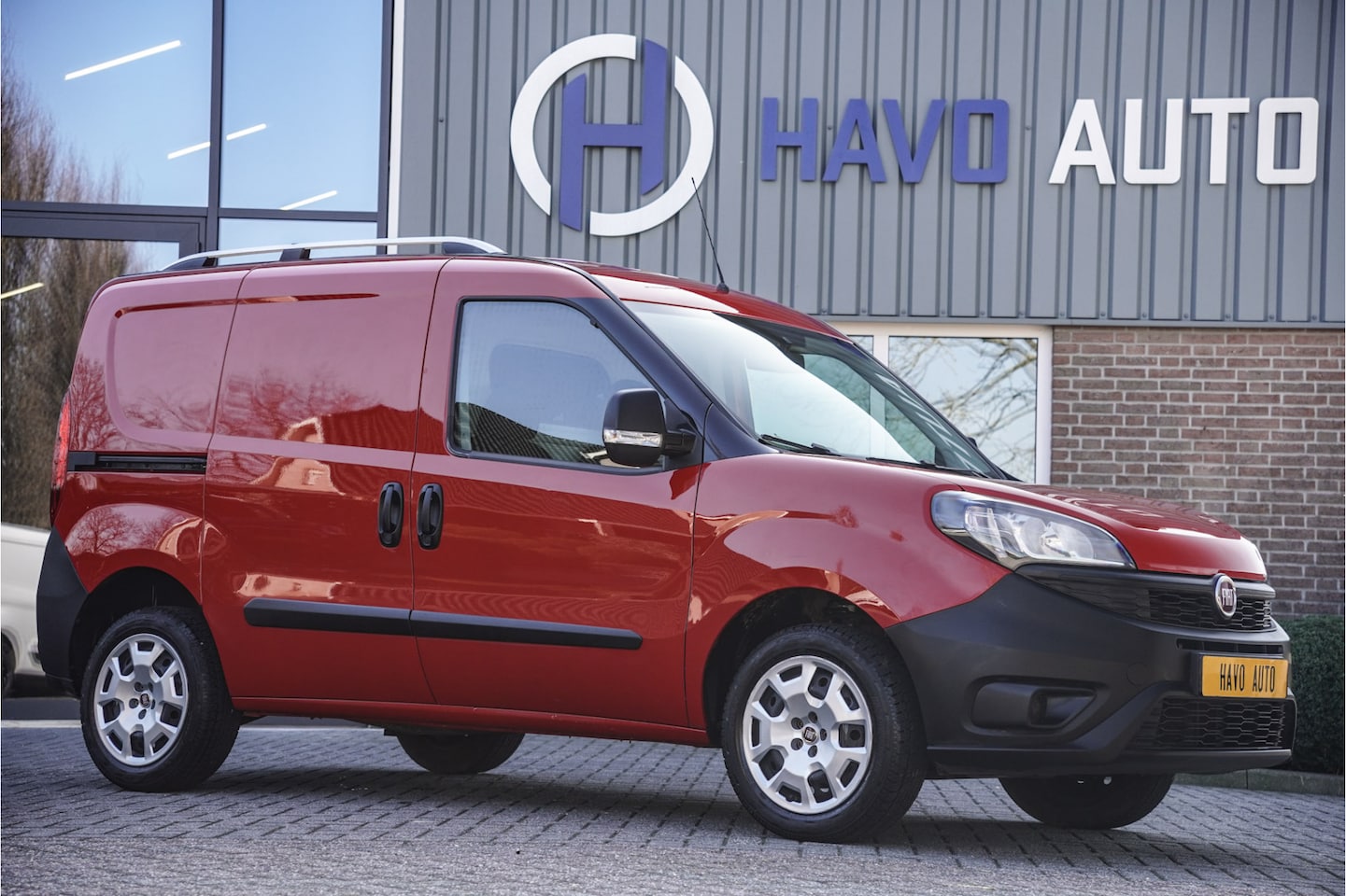 Fiat Doblò Cargo - 1.4 Benzine, SCHUIFDEUR, BTW-VRIJ / MARGE - AutoWereld.nl